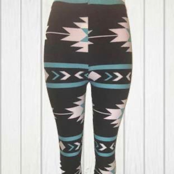 π₯3/$20π₯ New One Size & Plus Size Tribal Leggings - Picture 3 of 4